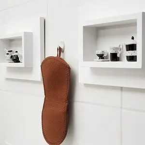 Foto de aplicação - Gancho Ambar De Plástico - 6
